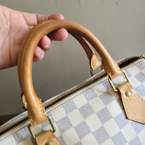 Louis vuitton Boston Checkered Top-Handle Satchel in Light Gray and Tan - Picture 7 of 13